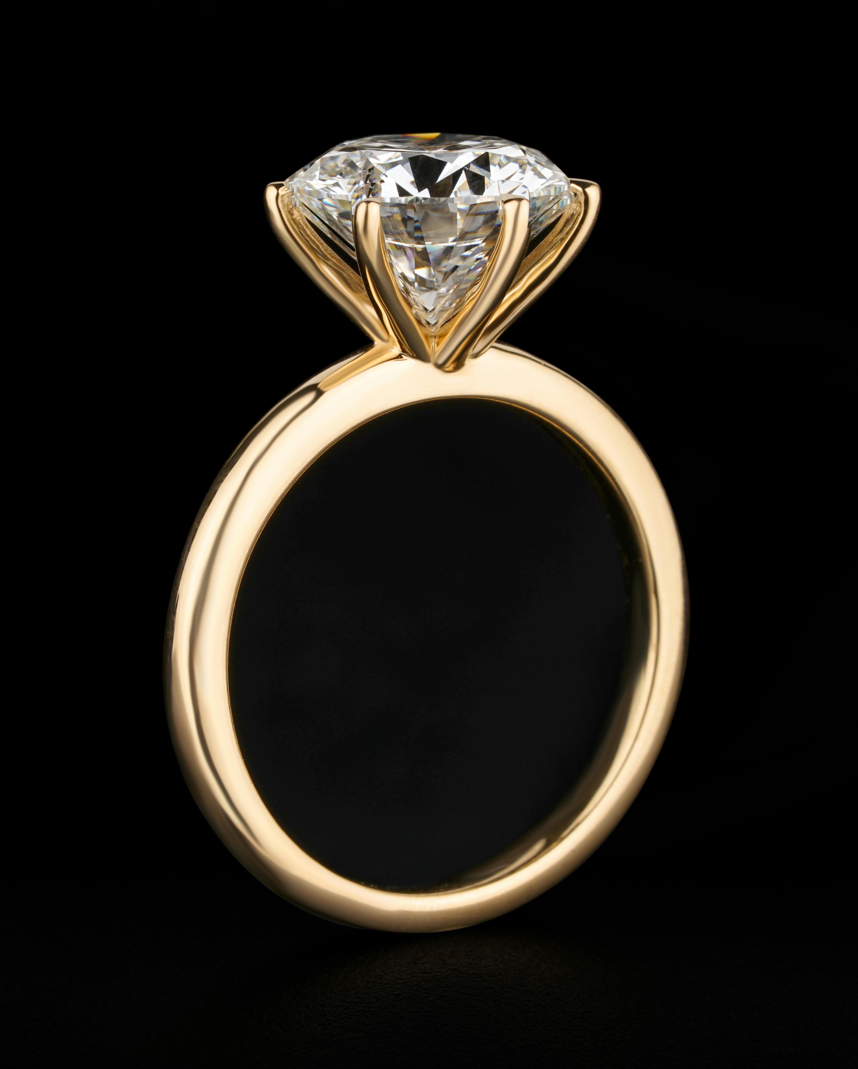 แหวนทองคำ